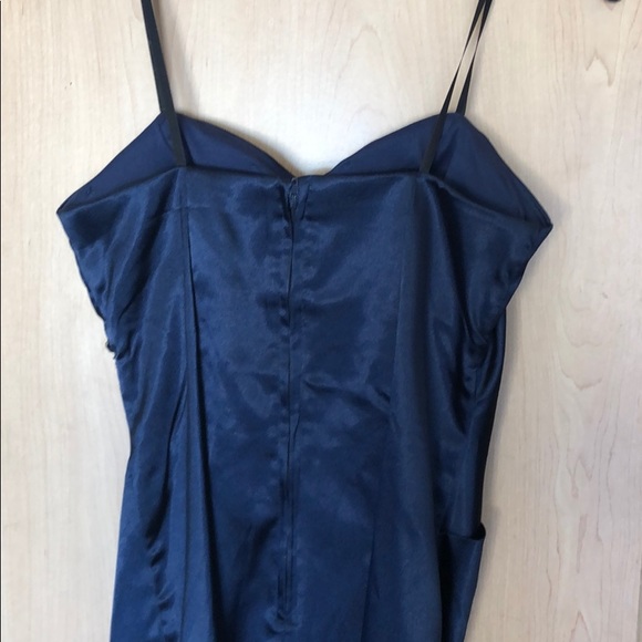 Dress - Picture 3 of 4